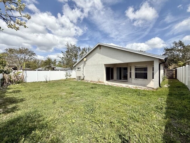 Building Photo - 27519 Sky Lake Cir