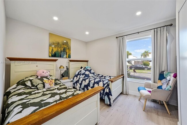 Building Photo - 10310 NW 5th Terrace