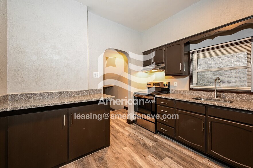 Building Photo - 500 Highland Ave