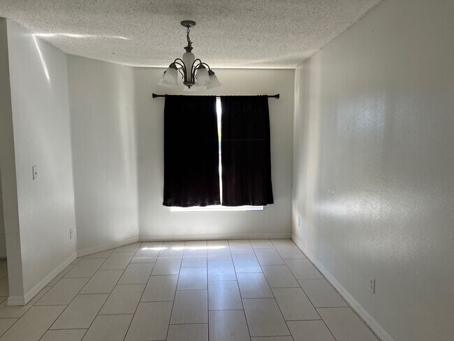 Building Photo - 217 Grouper Ct