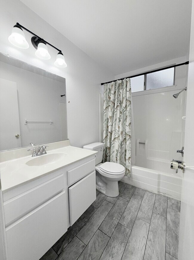 Building Photo - 13148 Shirebourn Rd