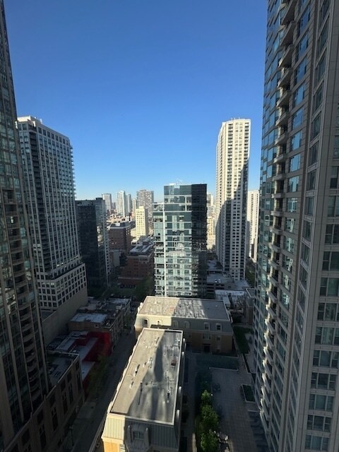 Building Photo - 30 E Huron St