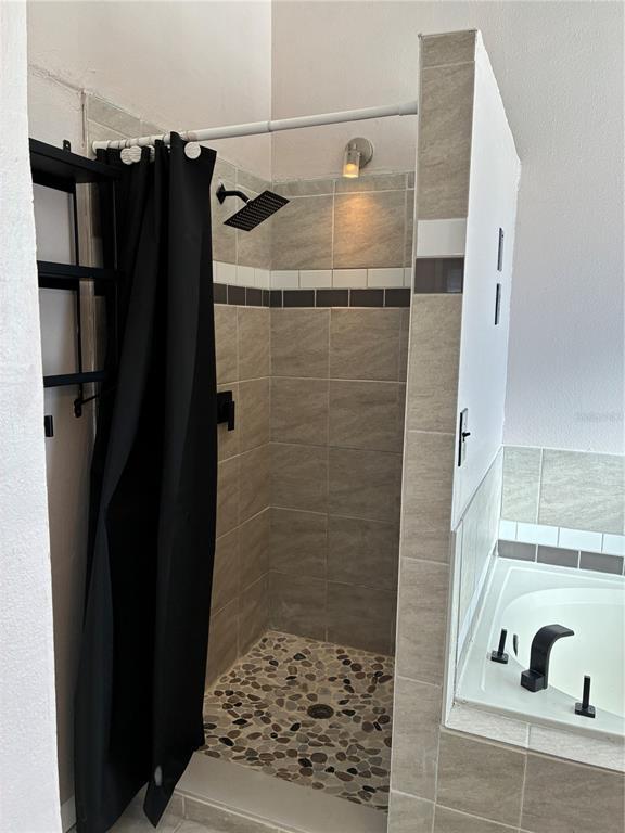 Building Photo - 5841 Dorham Pl