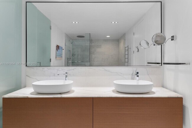 Building Photo - 10203 Collins Ave