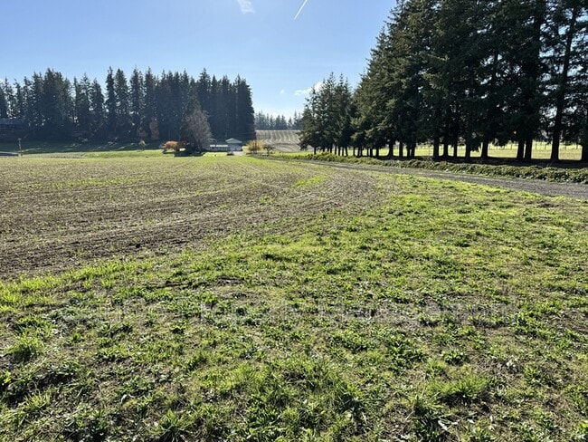 Building Photo - 21965 NW Phillips Rd