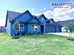 Building Photo - Luxurious 4 BR / 2 BA with THREE-CAR GARAGE - 2314 SF - Harmony Hills, Fredericksburg!