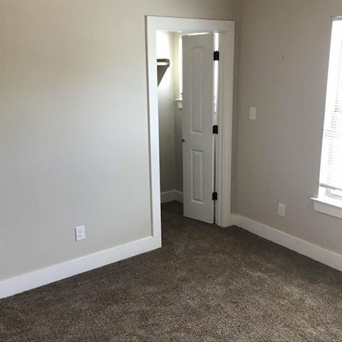 Building Photo - 462 Pecan Hollow St