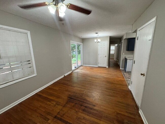 Building Photo - 1444 Waccamaw Dr