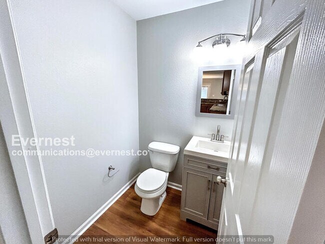 Building Photo - 3 Bed/2.5 Bath Home with Garage / Pet-Friendly / Coming Soon!