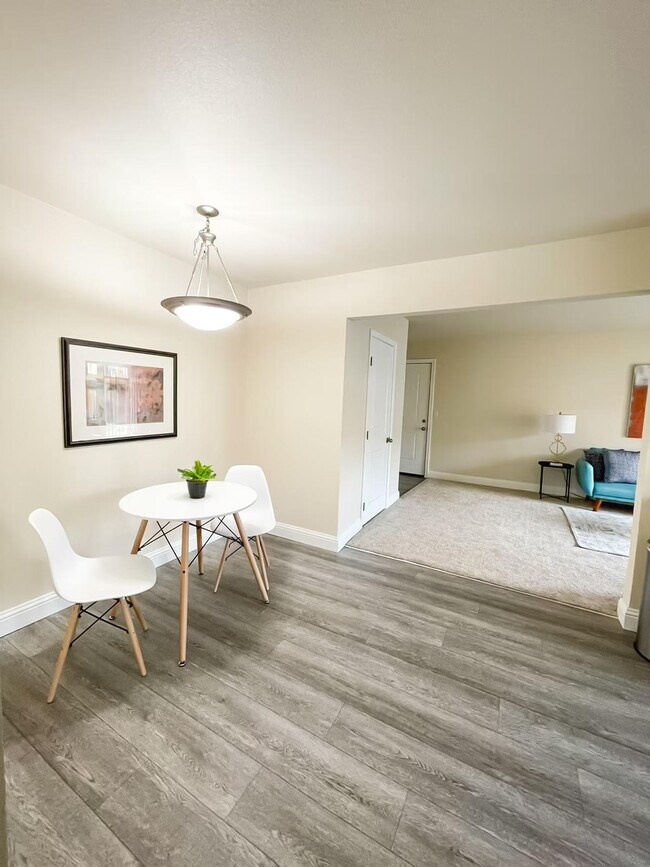 Building Photo - 12701 N Pennsylvania Ave