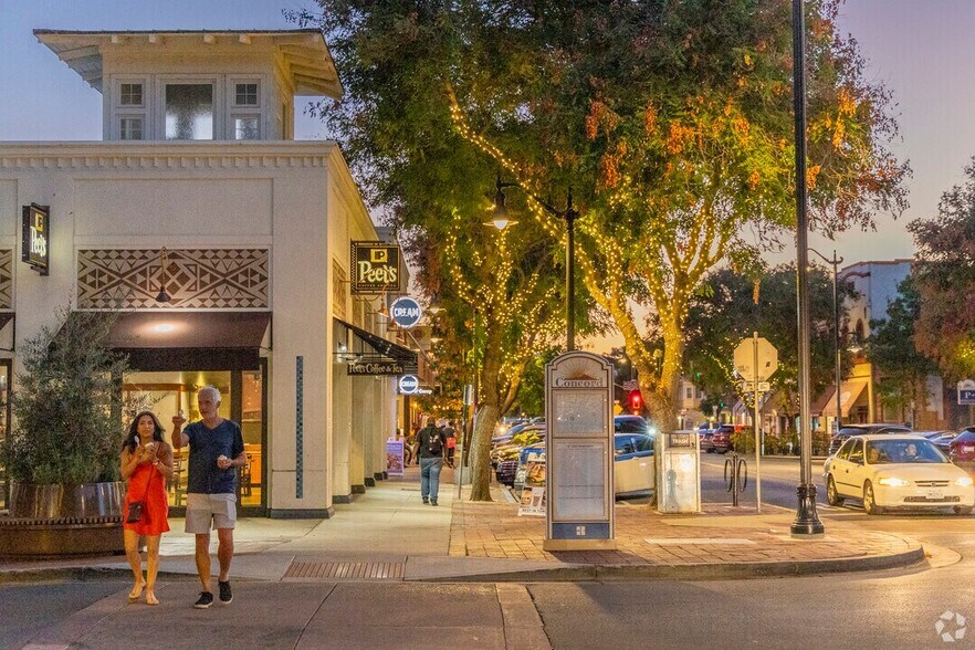 Building Photo - 1771 Broadway St