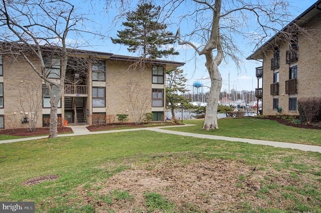 Building Photo - 768 Fairview Ave