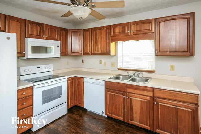 Building Photo - 10087 Palmaire Pl