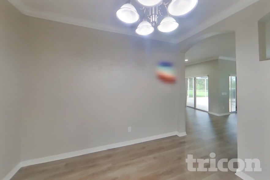 Building Photo - 16651 Midsummer Ln