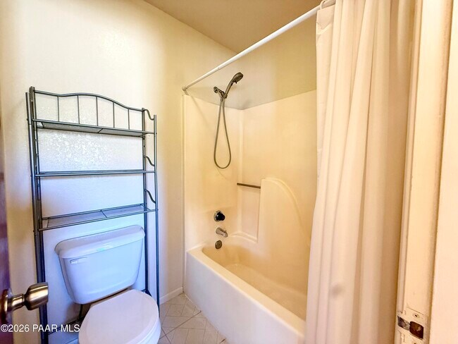 Building Photo - 3040 N Starlight Dr