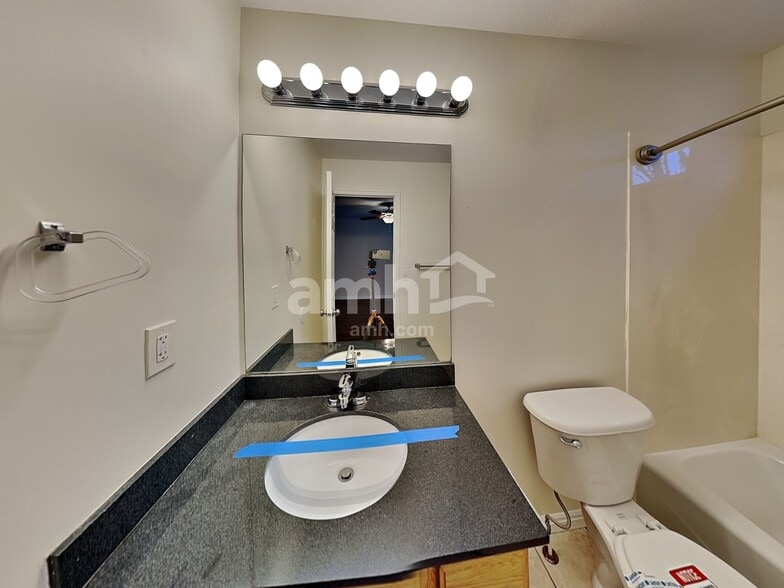 Building Photo - 3354 W 500 N