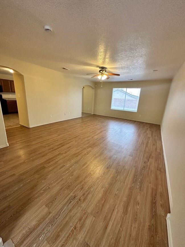 Building Photo - 760 Bear Grass Ct SW