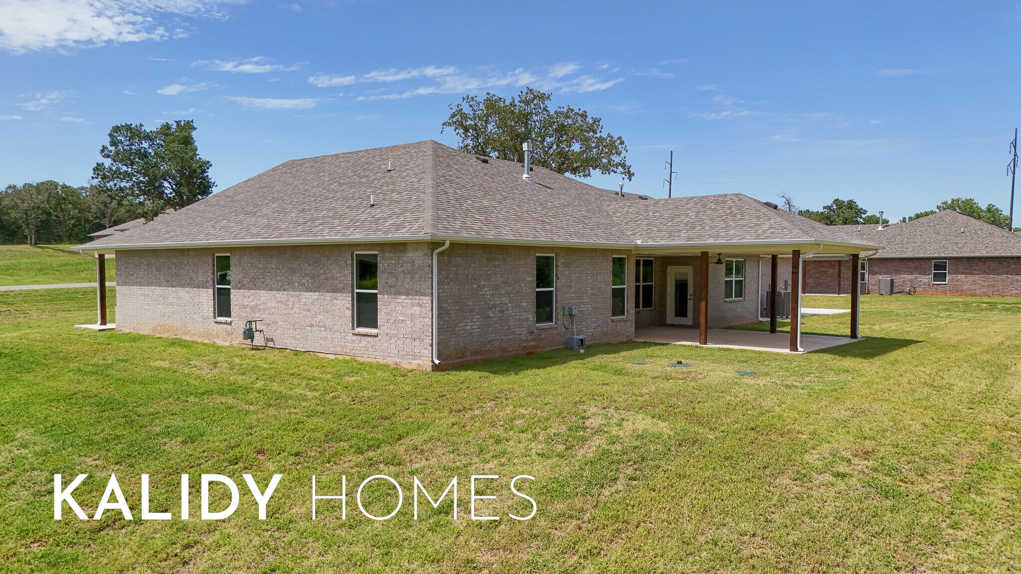 Building Photo - 1724 Salma Rd