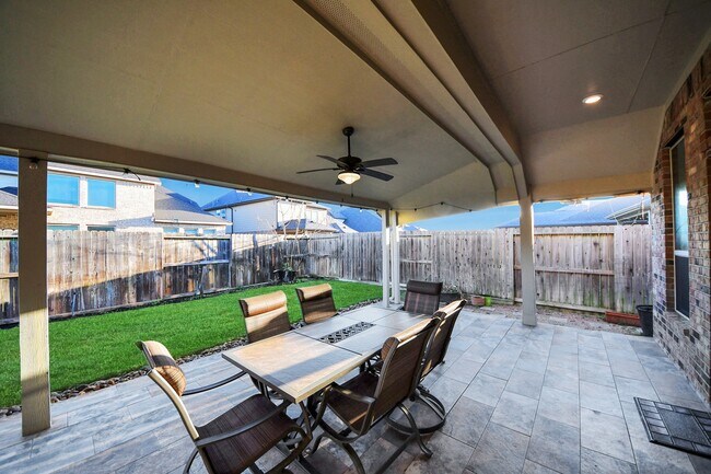 Building Photo - 28634 Monarch Cliffs Dr