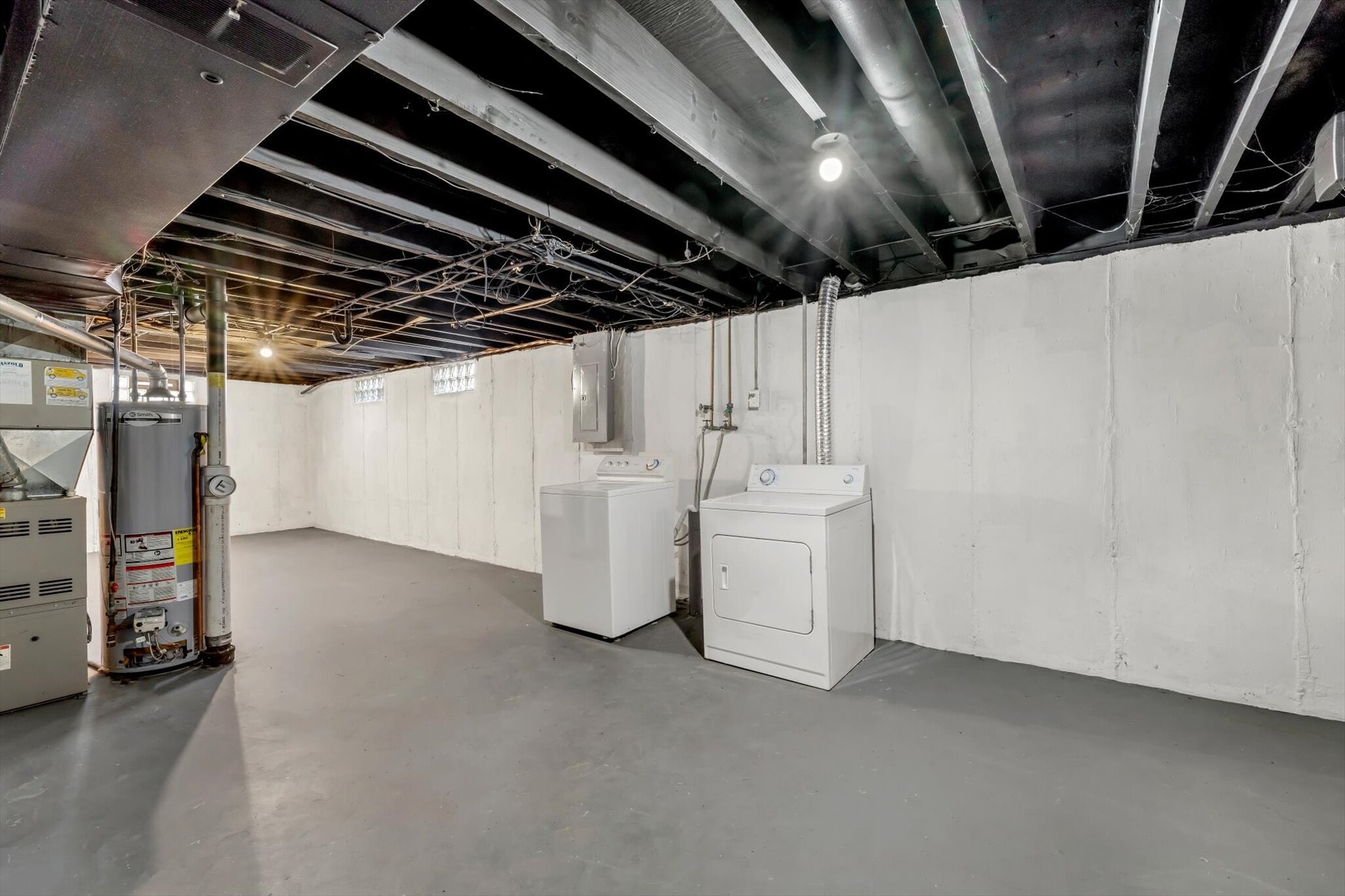 Building Photo - 1449 Coachway Ln