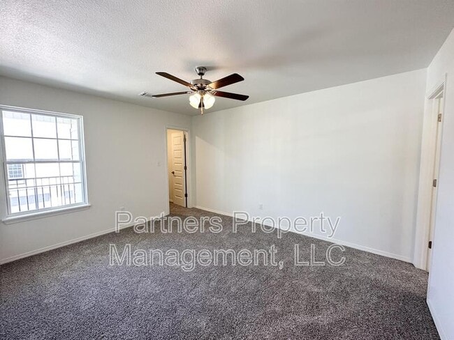 Building Photo - 940 S Amarillo Ave