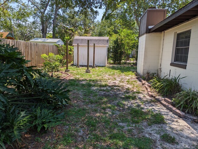 Building Photo - 3701 Ibis Dr