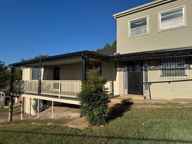 Building Photo - Newly remodeled house with a great city view!