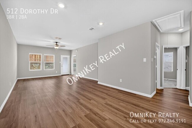 Building Photo - 512 Dorothy Dr