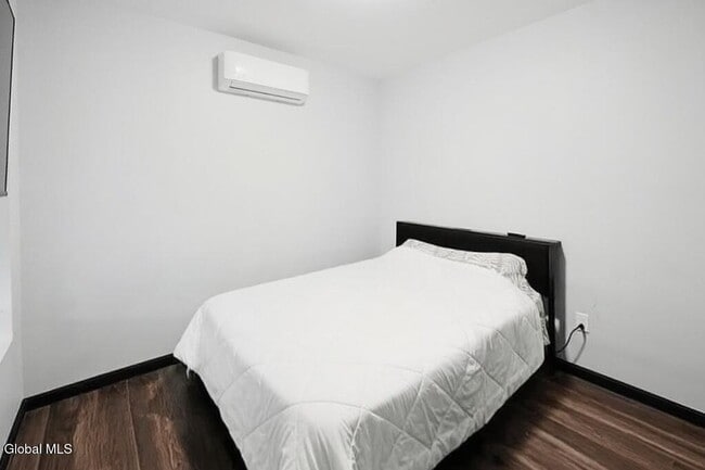 Building Photo - 1368 Central Ave