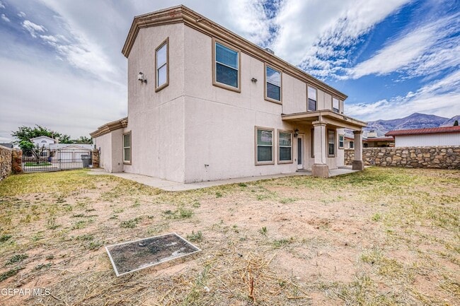 Building Photo - 4733 R L Shoemaker Dr