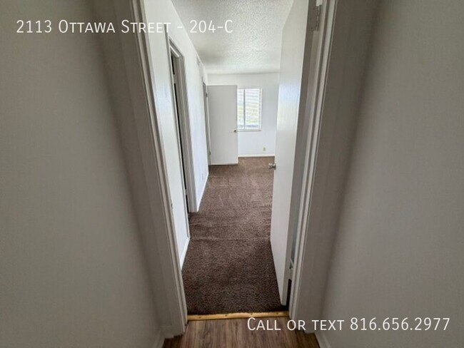Building Photo - 2113 Ottawa St