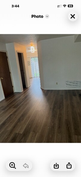 Building Photo - 5275 Columbine Ln