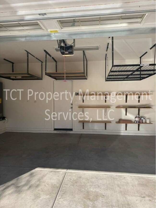 Building Photo - Beautifully maintained home in gated Layton Lakes