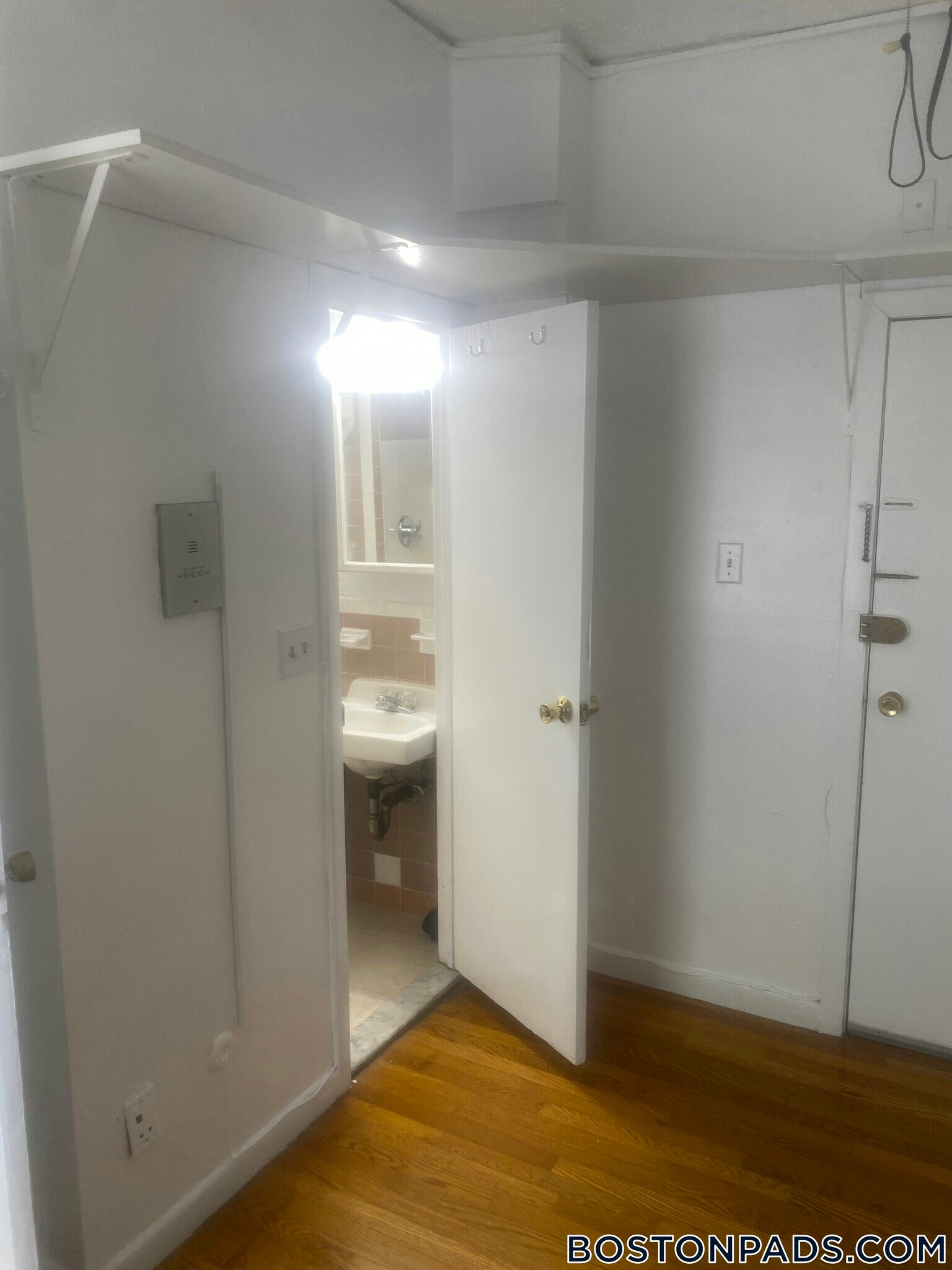 Building Photo - 28 S Huntington Ave