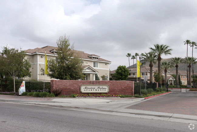 Primary Photo - Mission Palms Apartments