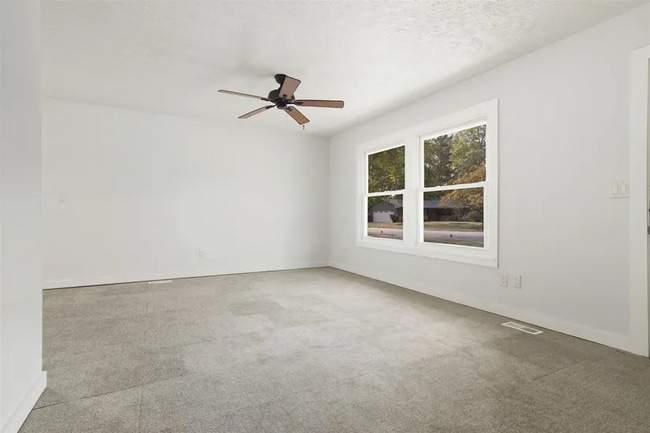 Building Photo - 1206 Aurora Way