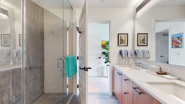 Building Photo - 10 Provost St