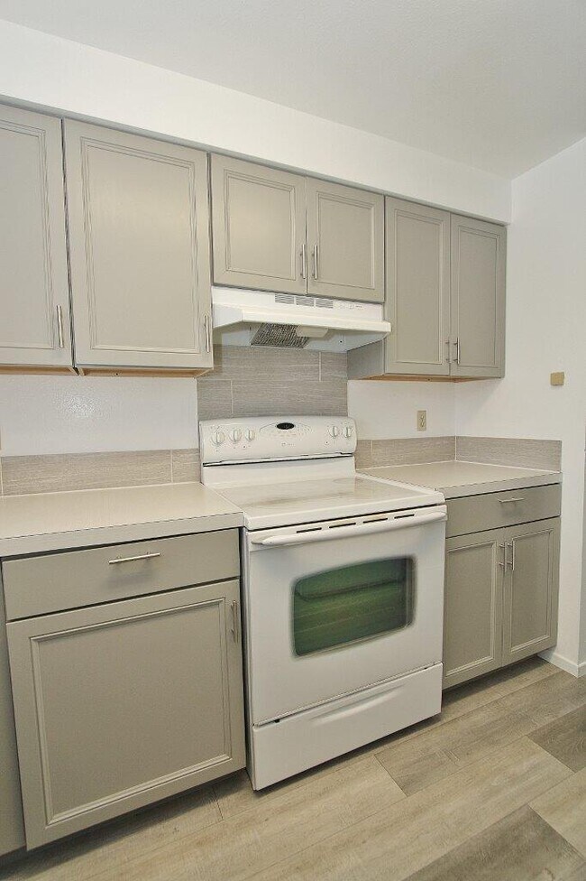 Building Photo - 123 Oxley Rd