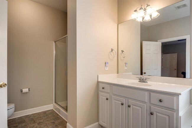 Building Photo - 1265 Bridgeton Park Dr