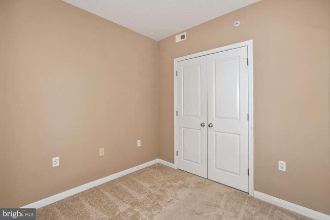 Primary Photo - 851 N Glebe Rd