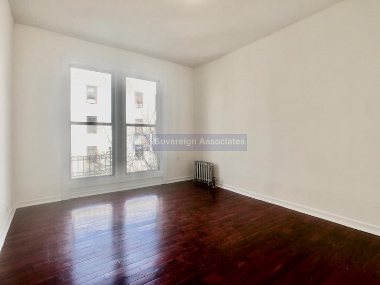 Primary Photo - 255 Fort Washington Ave
