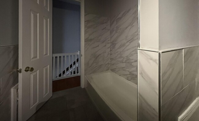Building Photo - 459 Winona St