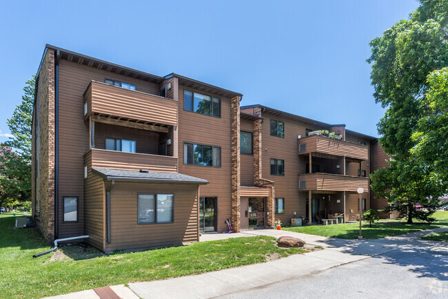 Building Photo - Grandview Square Apartments