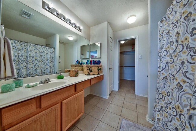 Building Photo - 39 W Sage Creek Pl