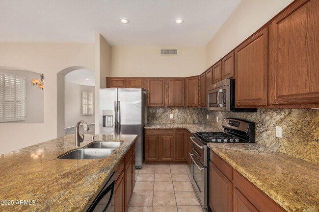 Building Photo - 6516 W Matilda Ln