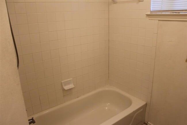 Building Photo - 9702 Nightjar Dr