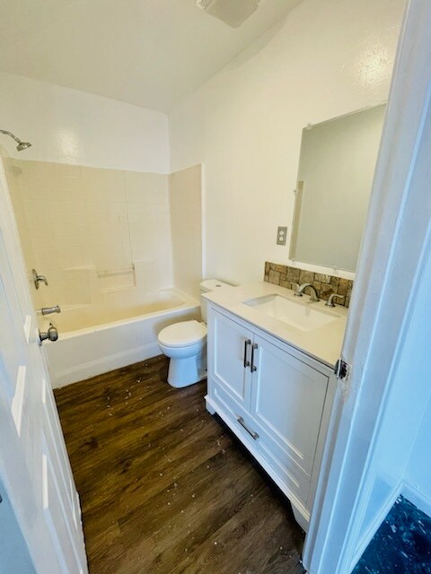 Building Photo - 326 Beardsley Ave