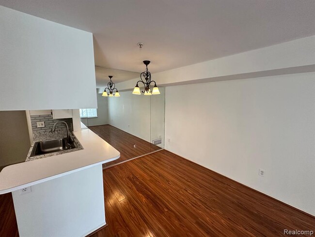 Building Photo - 22277 Atlantic Pointe