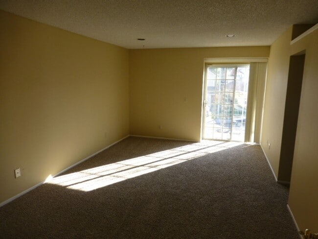 Building Photo - COMING SOON! 4 Bedroom Home for Rent in Ca...