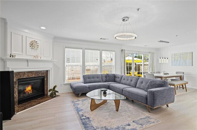 Building Photo - 266 Balaban Cir